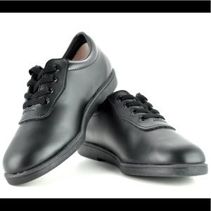 Dinkles Glide™ Marching Shoe